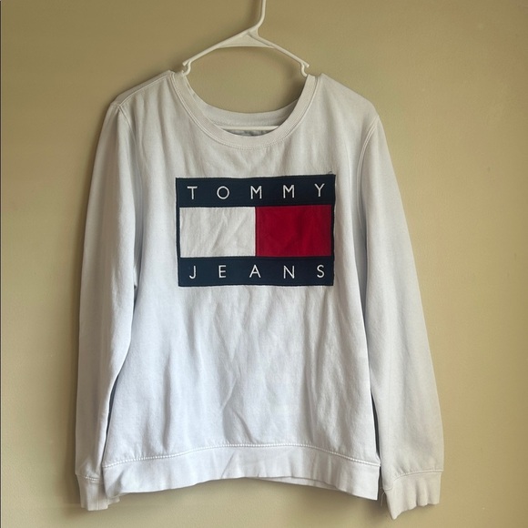 Tommy Hilfiger Tops - Tommy Jeans white with navy & red print pullover sweatshirt size large
